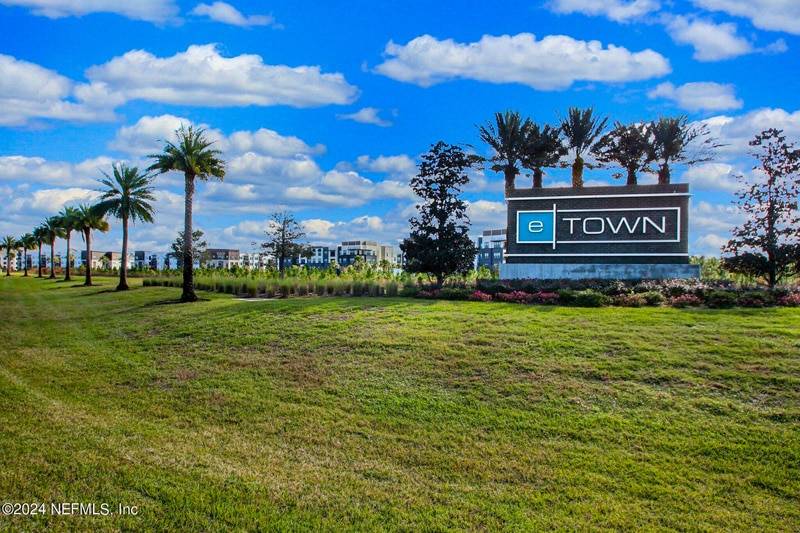 The eTown sign welcomes homeowners and guests to the neighborhood.